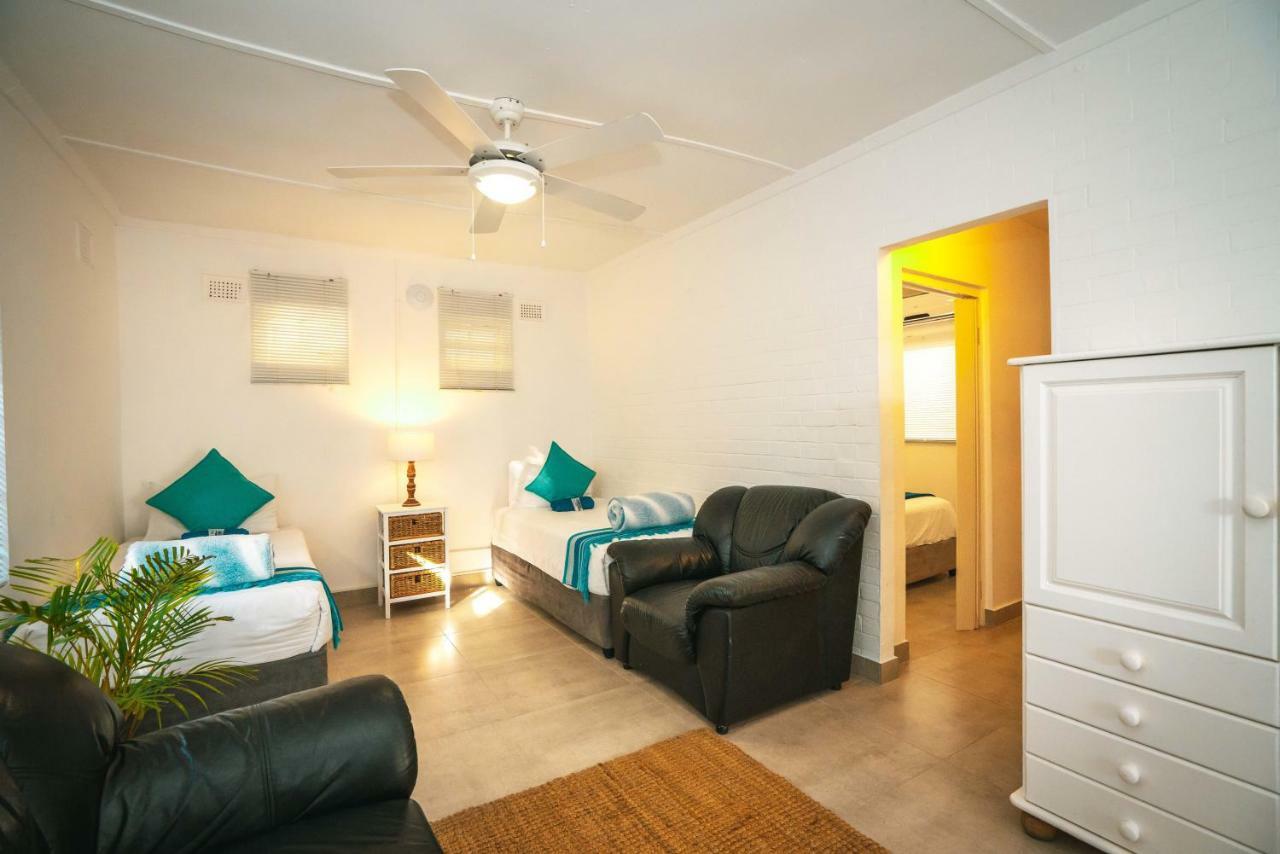 Surf Motel Umdloti Buitenkant foto